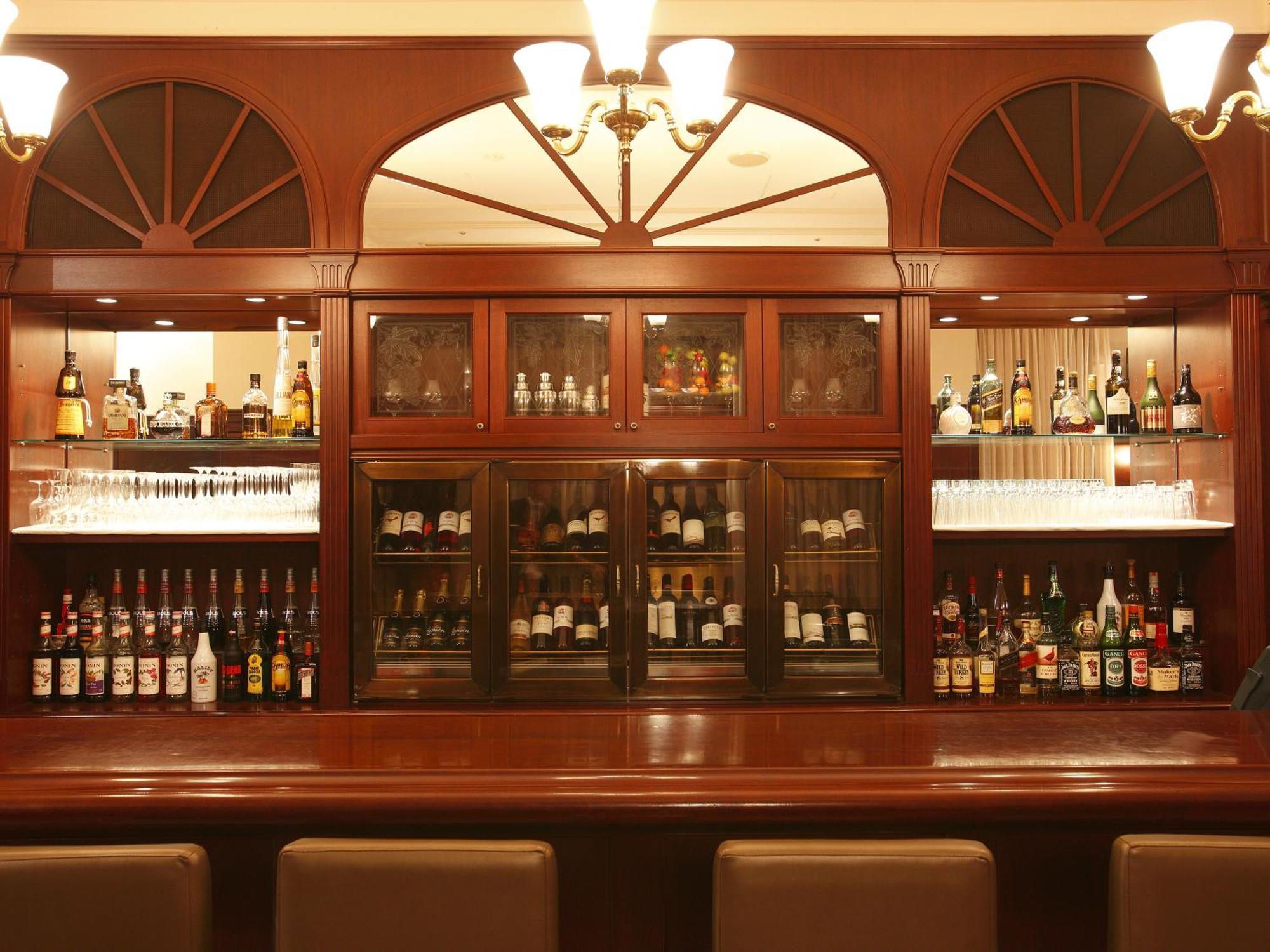 Hotel Den Haag Huis Ten Bosch Sasebo Extérieur photo A bar in a hotel
