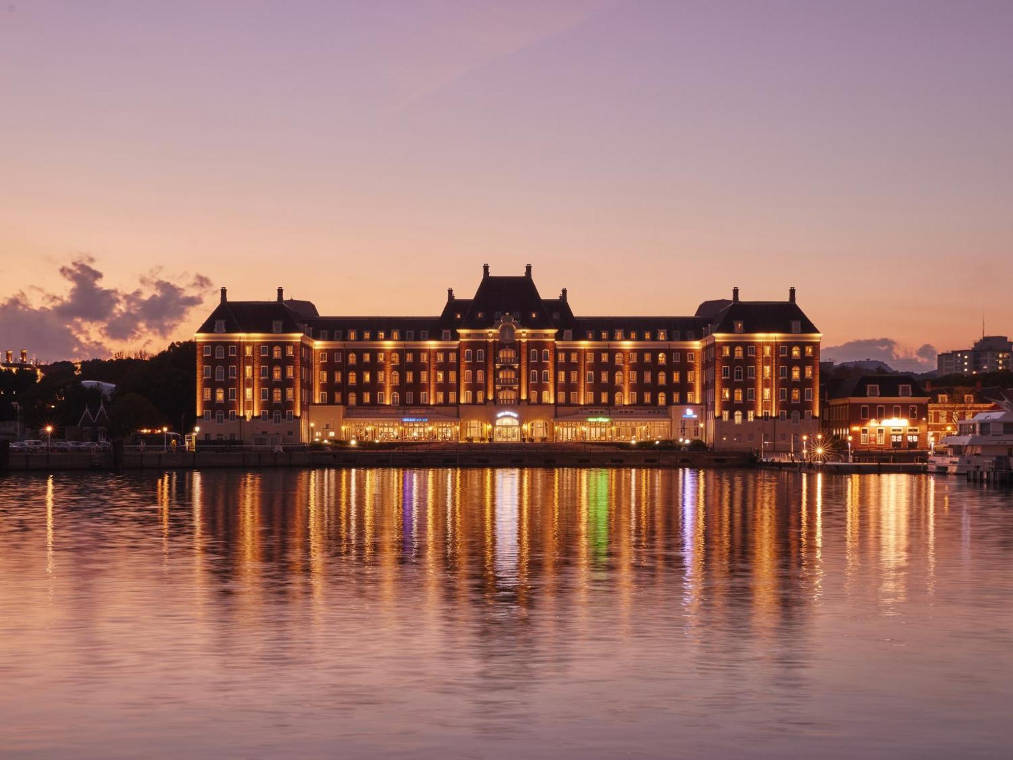 Hotel Den Haag Huis Ten Bosch Sasebo Extérieur photo The Hotel at the Port of Antwerp
