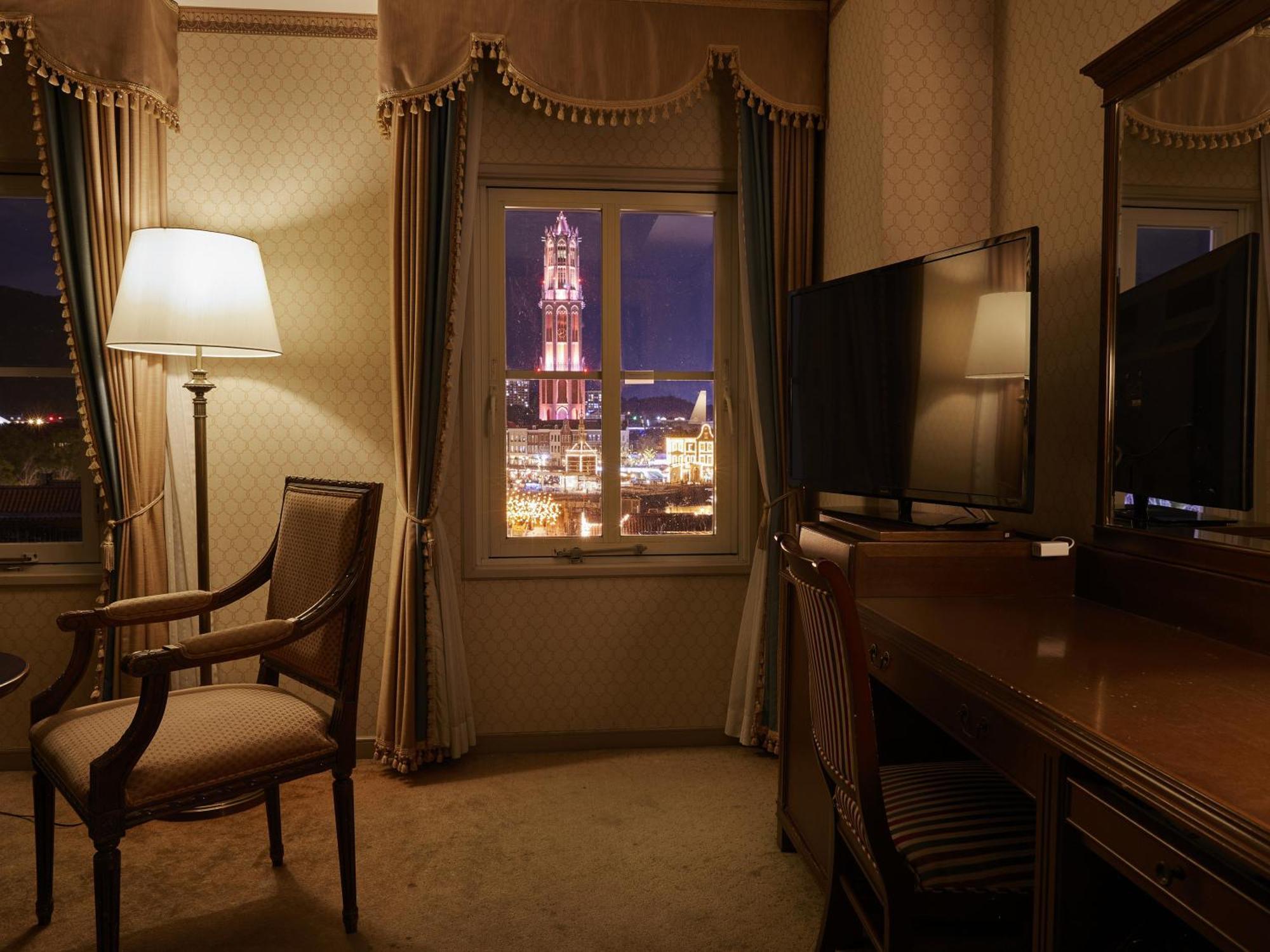 Hotel Den Haag Huis Ten Bosch Sasebo Extérieur photo A room at the Four Seasons Hotel