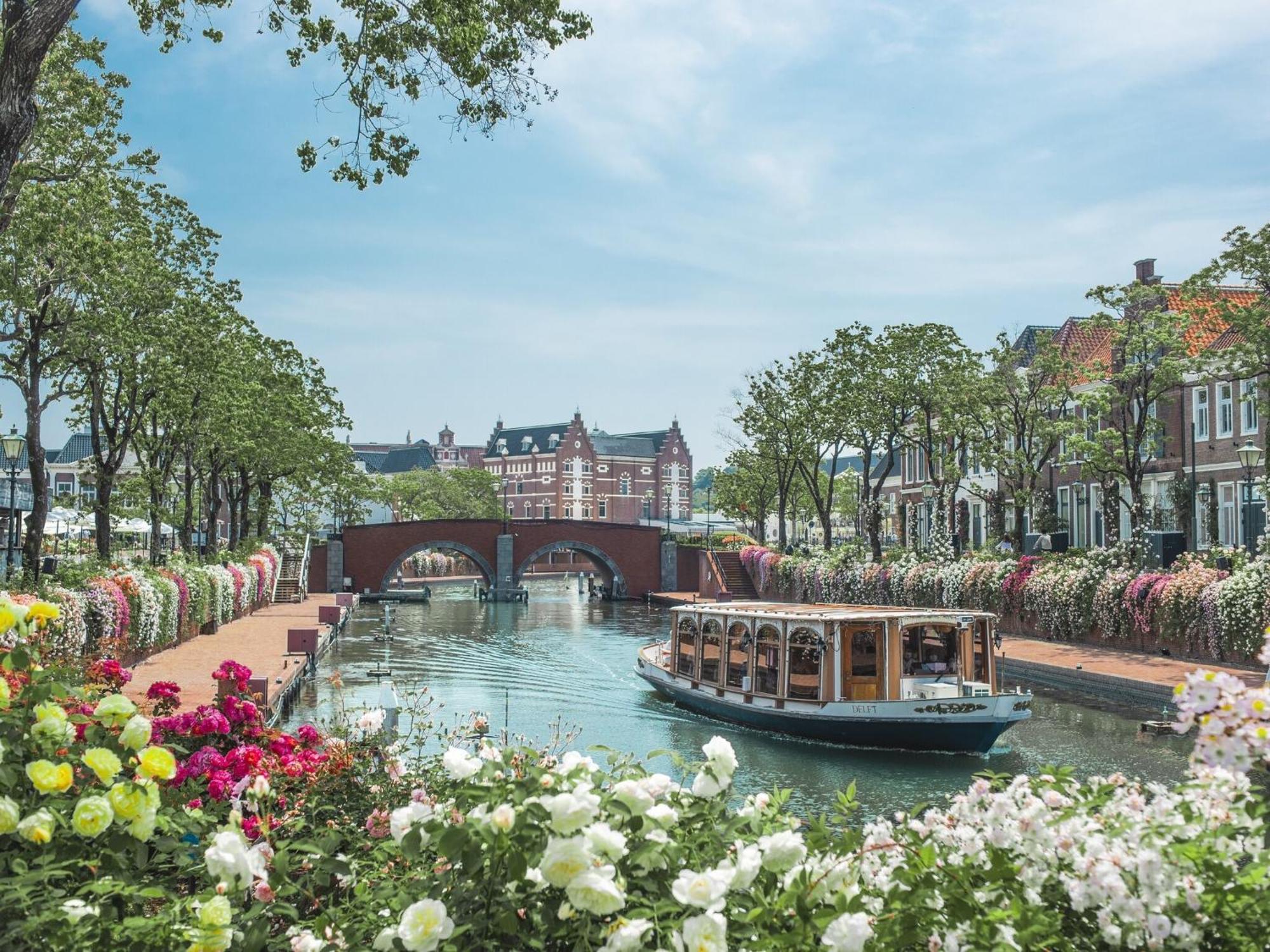 Hotel Den Haag Huis Ten Bosch Sasebo Extérieur photo The planned canal in the centre of the town